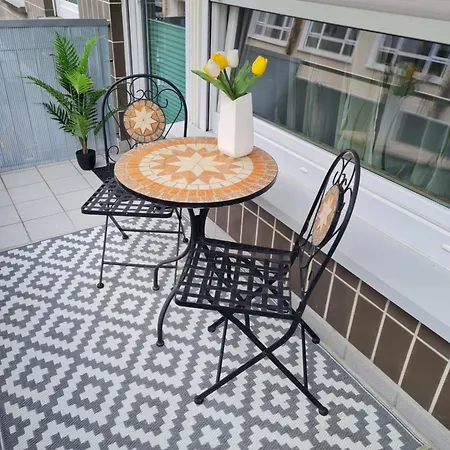 Hirschhof , Zentrum ,direkt An Der Fussgaengerzone,netflix,wlan Appartement *